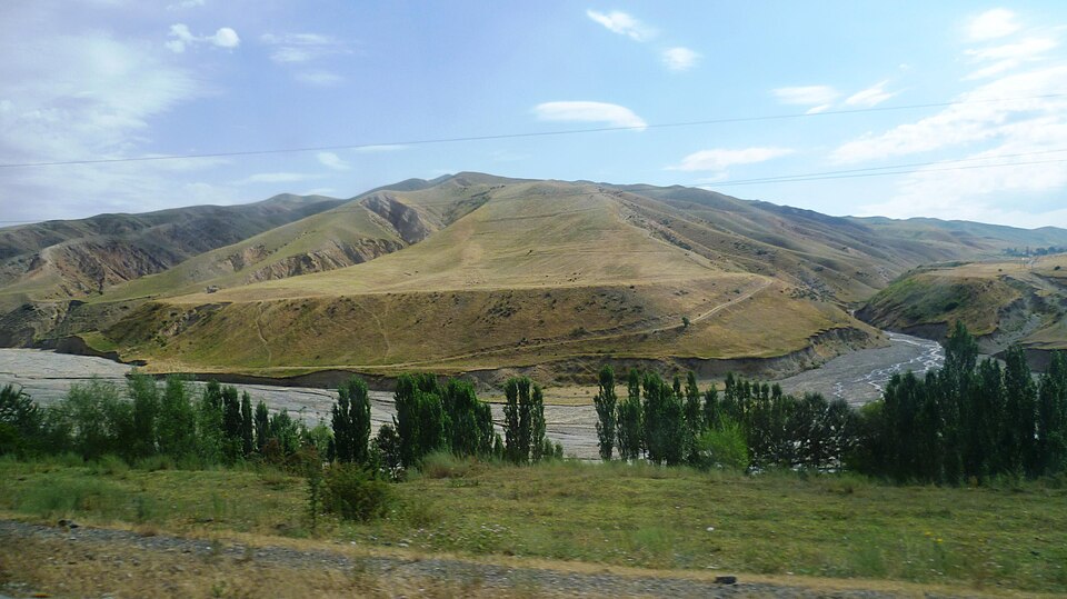 Kyrgyzstan — local market for multi-vendor marketplaces