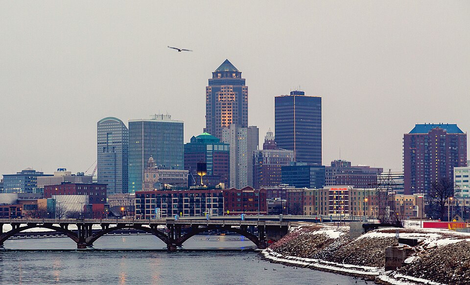Des Moines — local market for online stores