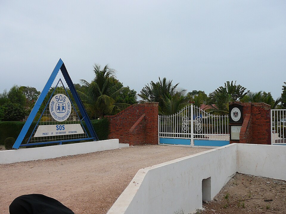 Serekunda — local market for manufacturer and distributor portals