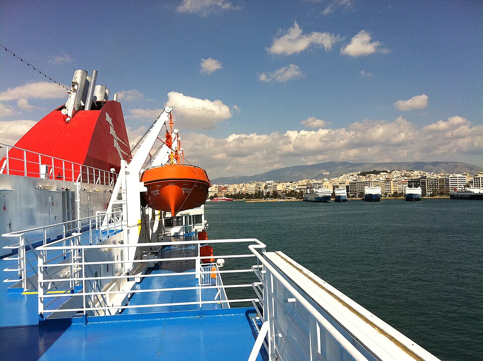 Piraeus — local market for subscription and membership platforms