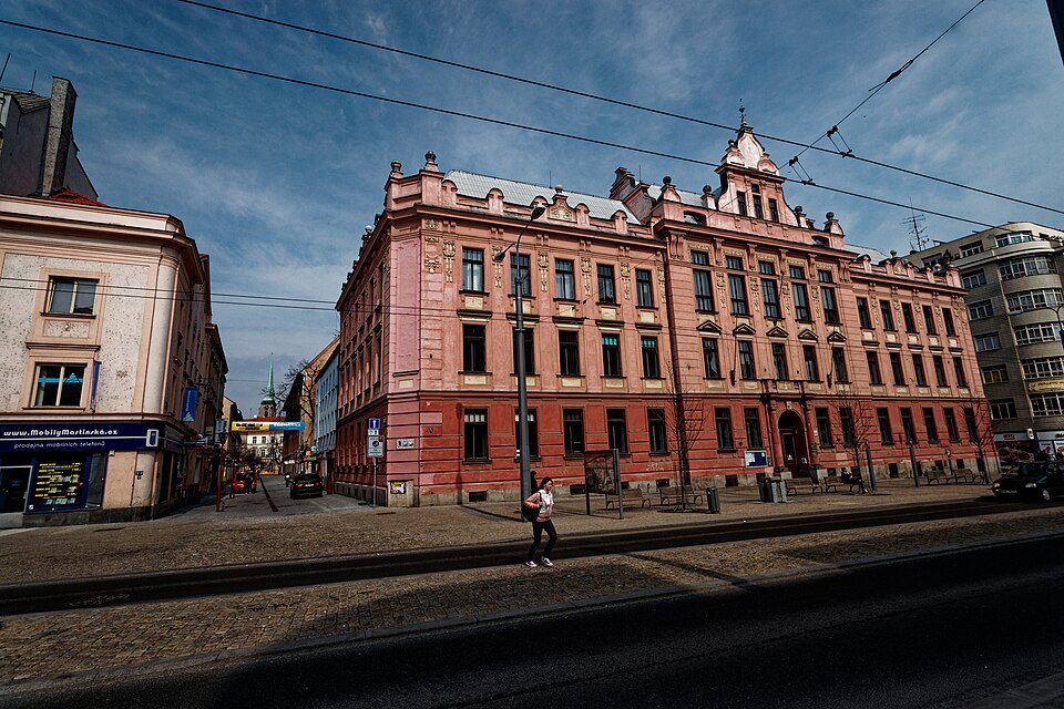 Plzeň — international and multi-region stores for local businesses