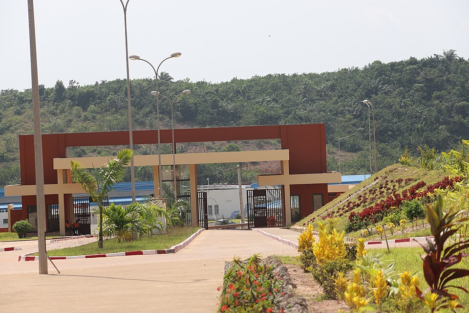 San-Pédro — manufacturer and distributor portals for local businesses