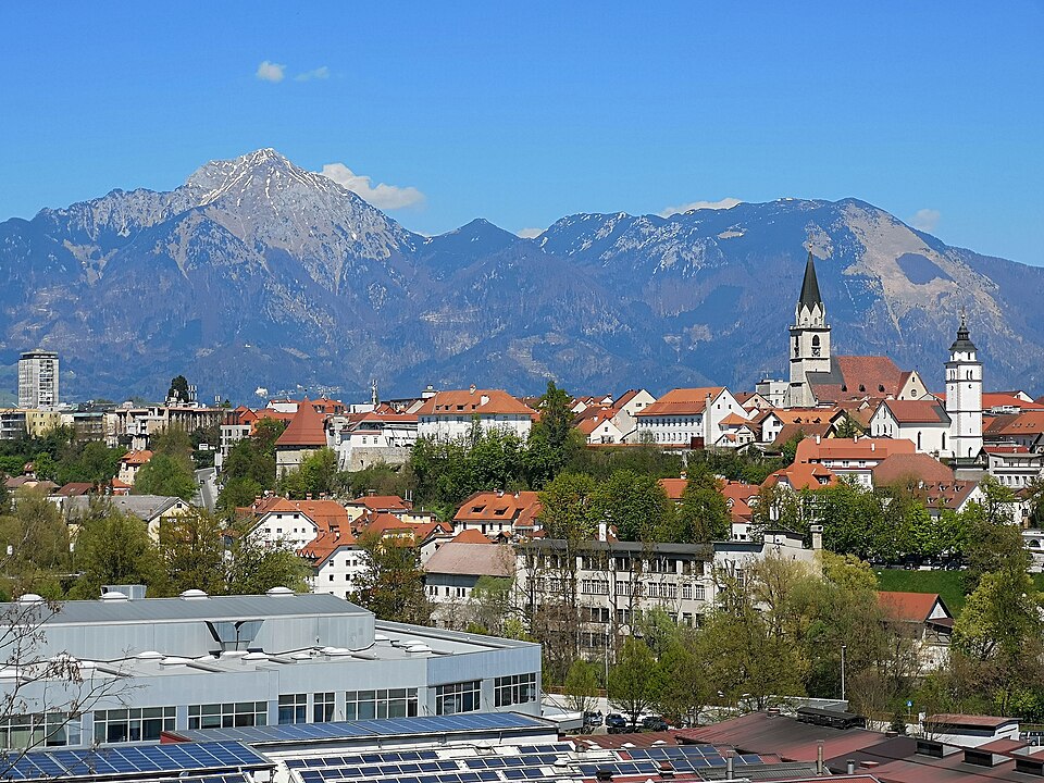 Kranj — local market for mobile commerce apps