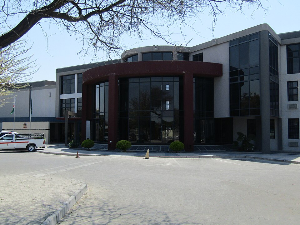 Oshakati — local market for online stores