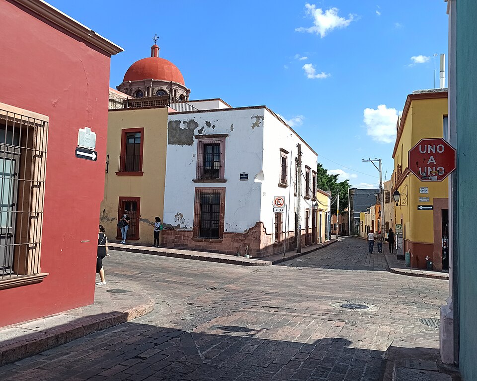 Querétaro — local market for manufacturer and distributor portals