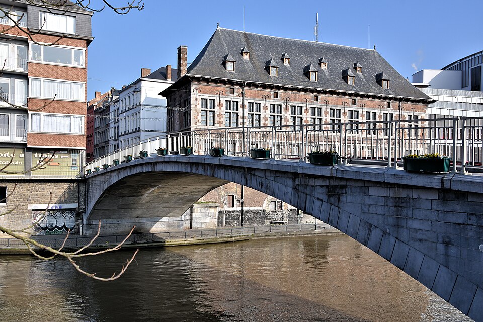 Namur — multi-vendor marketplaces for local businesses