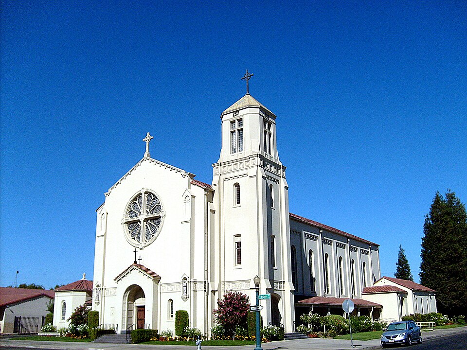 Fresno — international and multi-region stores for local businesses