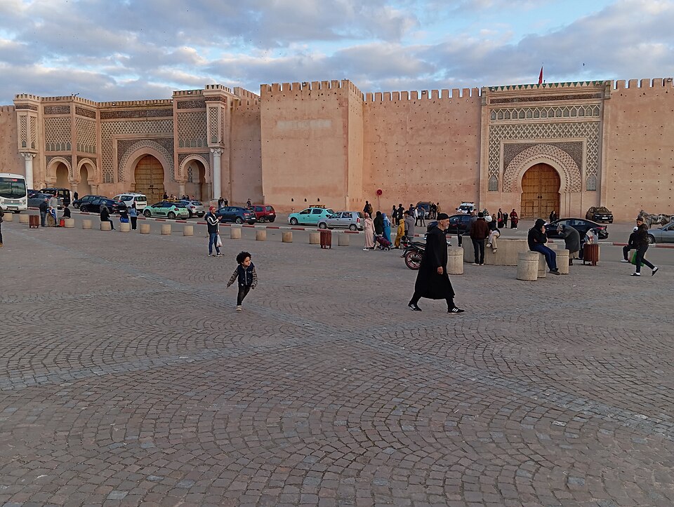 Meknes — local market for online stores