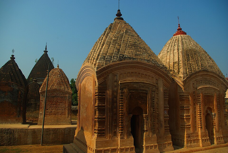 Dumka — local market for online stores