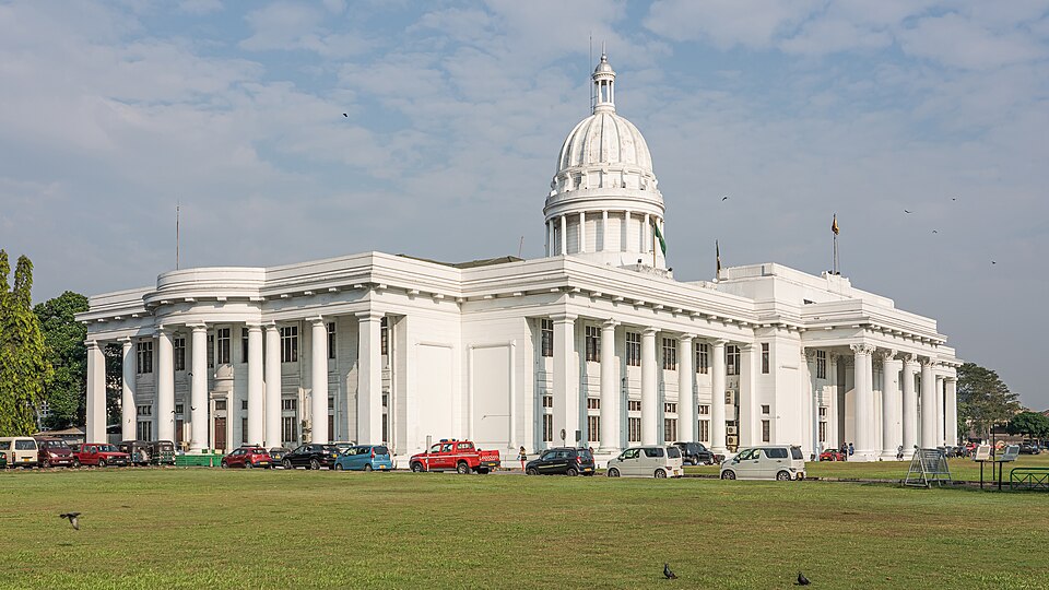 Colombo — local market for international and multi-region stores