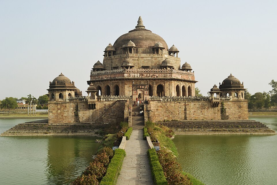 Sasaram — local market for mobile commerce apps