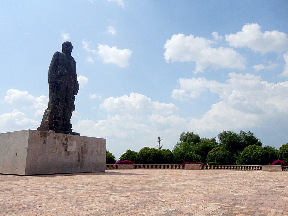 Querétaro — international and multi-region stores for local businesses