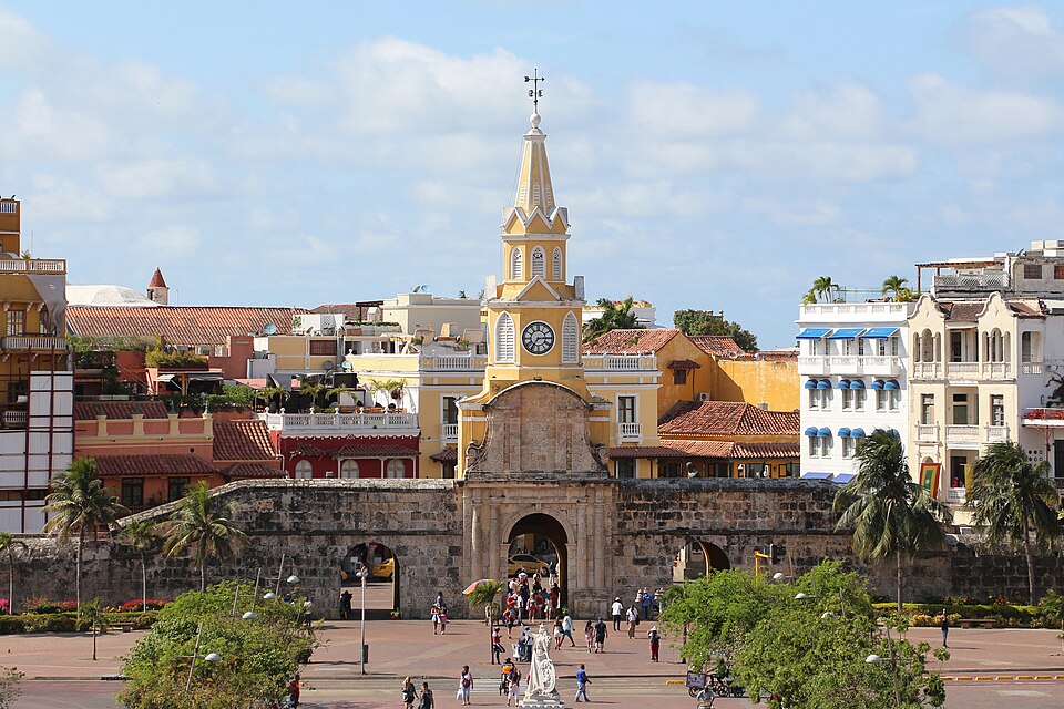 Cartagena — local market for custom e-commerce platforms