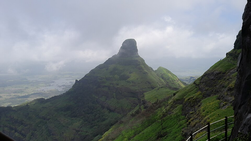 Ahilyanagar (Ahmednagar) — manufacturer and distributor portals for local businesses