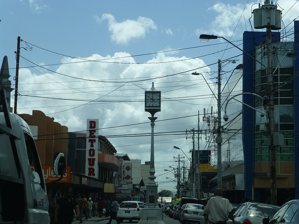 Arima — local market for online stores