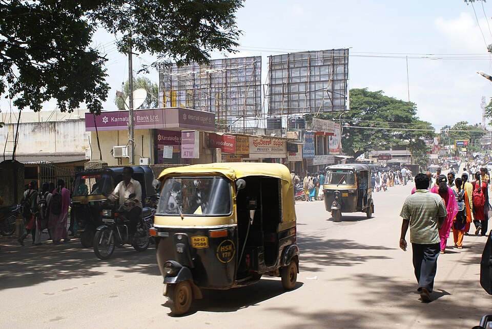 Hassan — local market for manufacturer and distributor portals