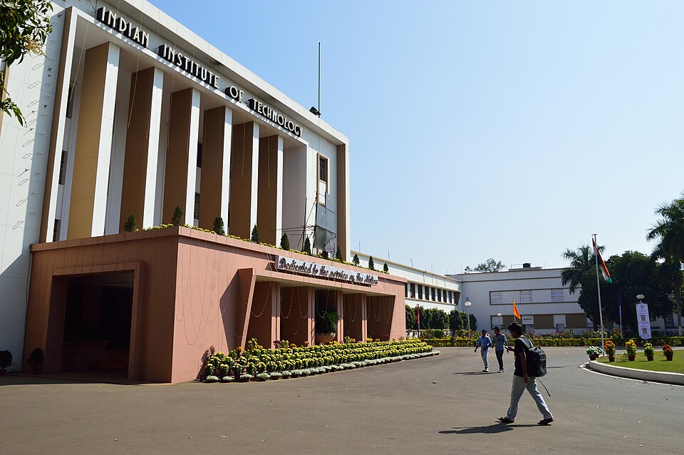 Kharagpur — local market for online stores