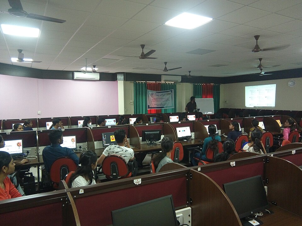 Jalgaon — local market for subscription and membership platforms