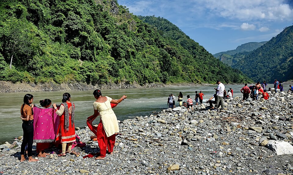 Dharan — local market for mobile commerce apps
