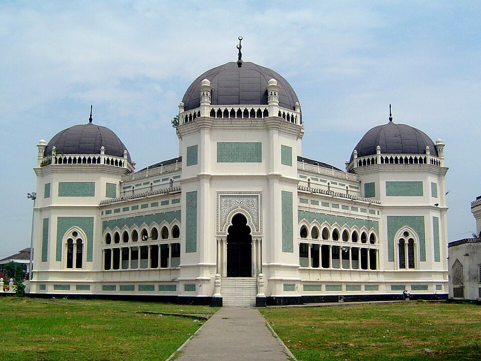 Medan — local market for online stores