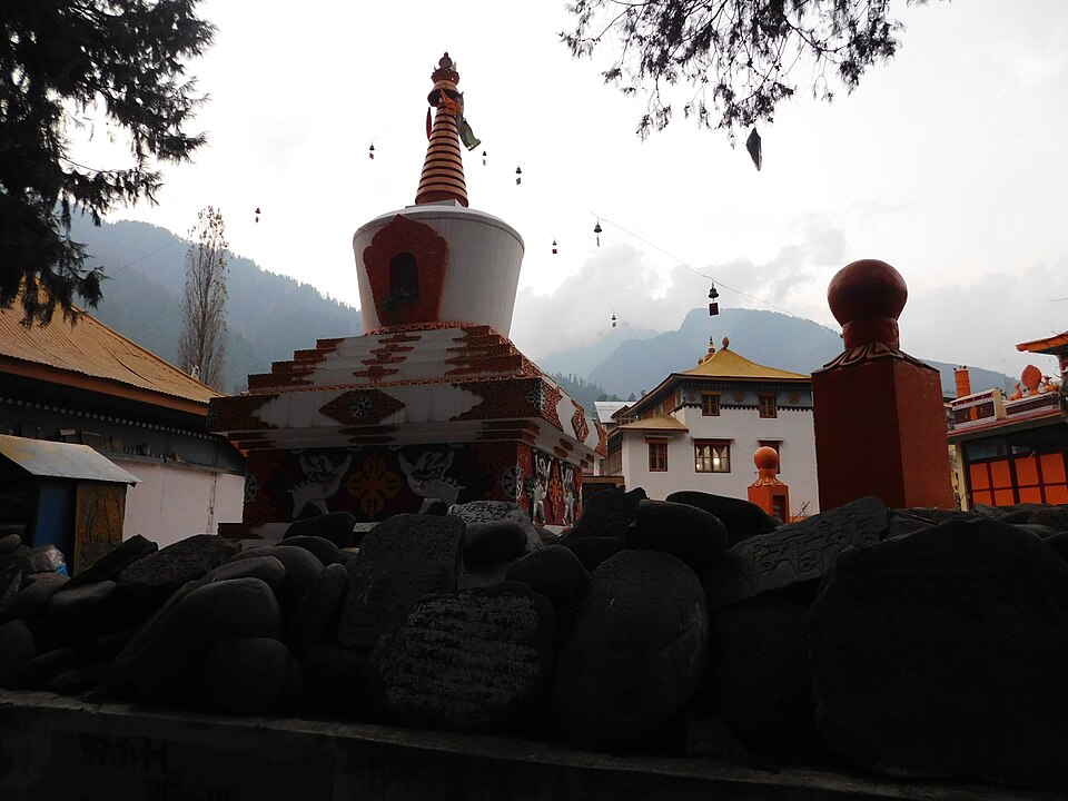 Manali — online stores for local businesses