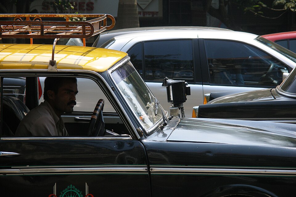 Mumbai — local market for custom e-commerce platforms