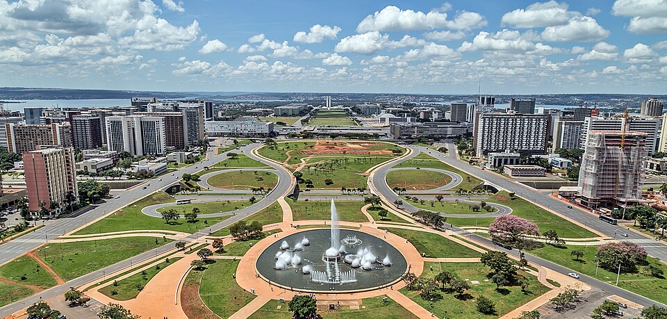 Brasília — local market for online stores