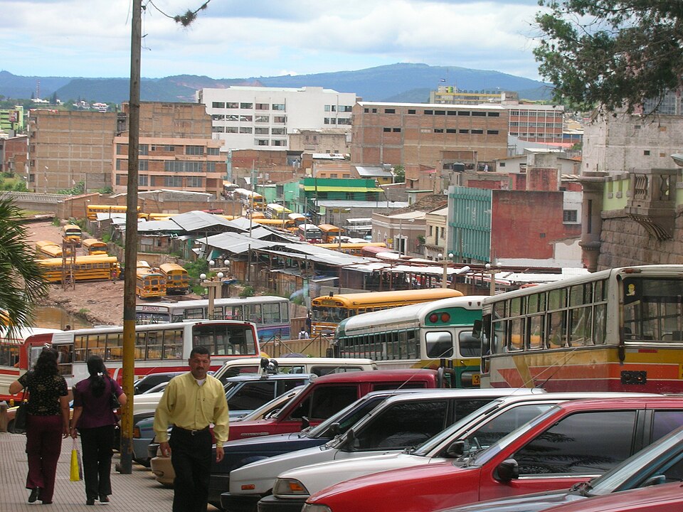 Tegucigalpa — international and multi-region stores for local businesses