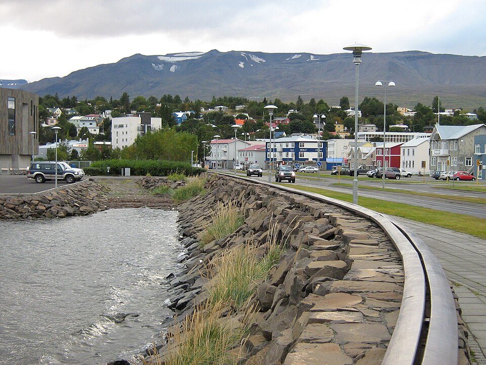 Akureyri — manufacturer and distributor portals for local businesses