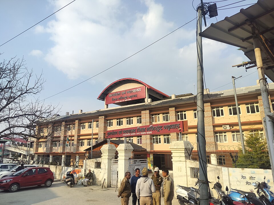 Pauri — service booking platforms for local businesses