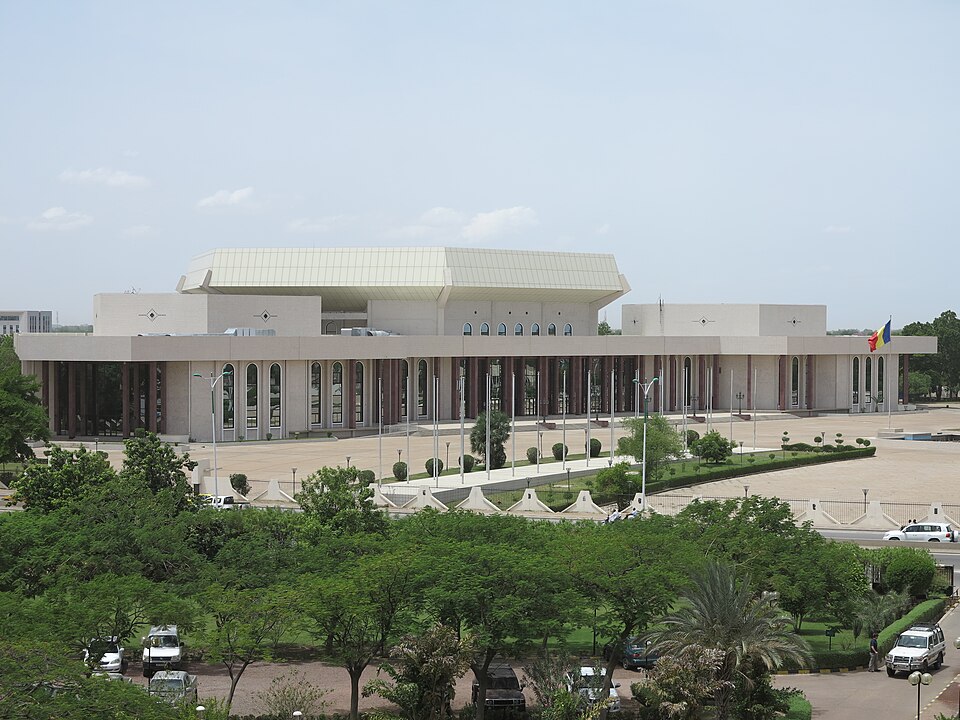 N’Djamena — local market for online stores