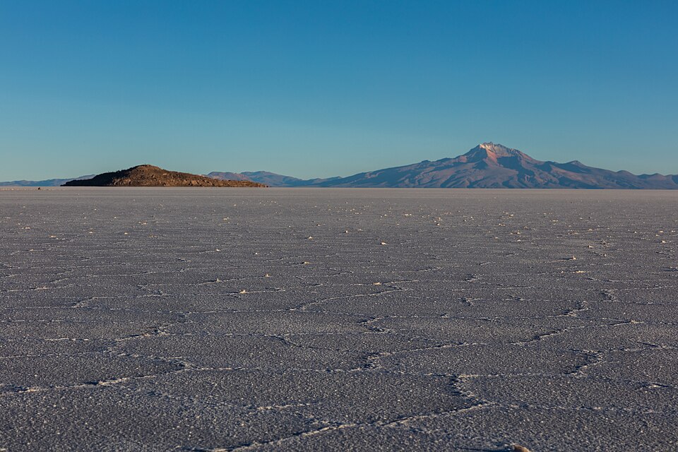 Bolivia — B2B and wholesale portals for local businesses