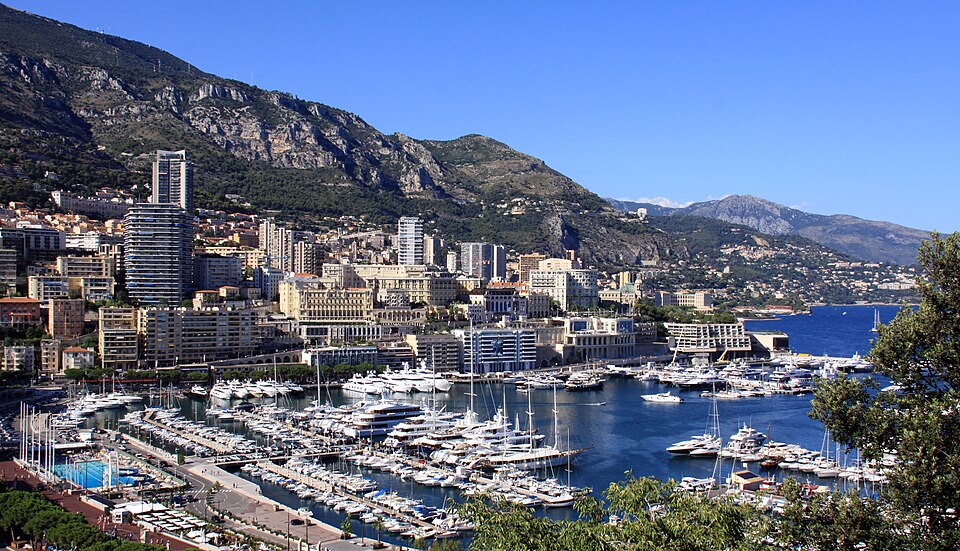 Monte Carlo — service booking platforms for local businesses
