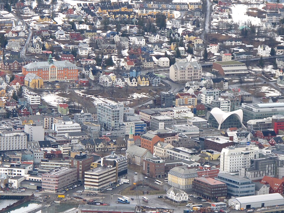 Tromsø — international and multi-region stores for local businesses