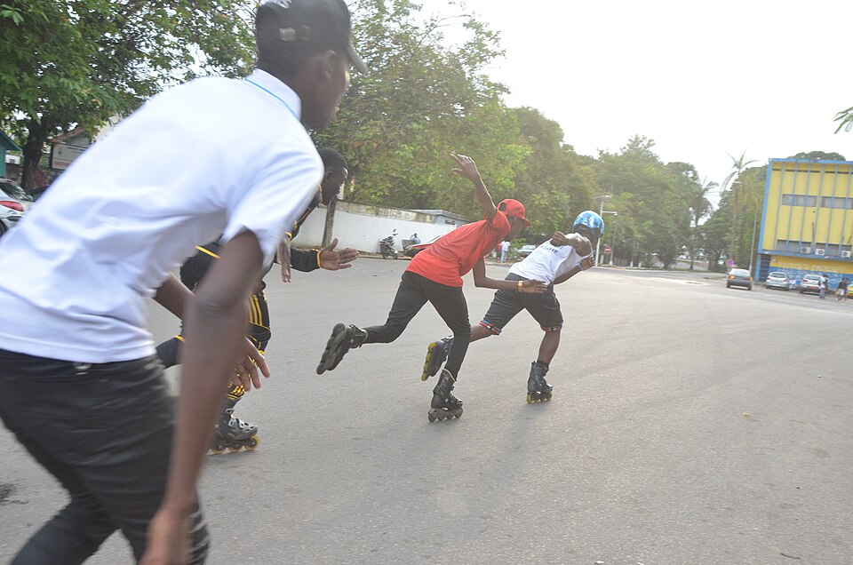 Douala — local market for custom e-commerce platforms