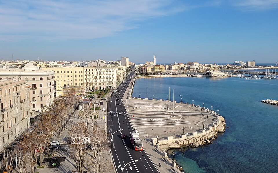 Bari — local market for manufacturer and distributor portals