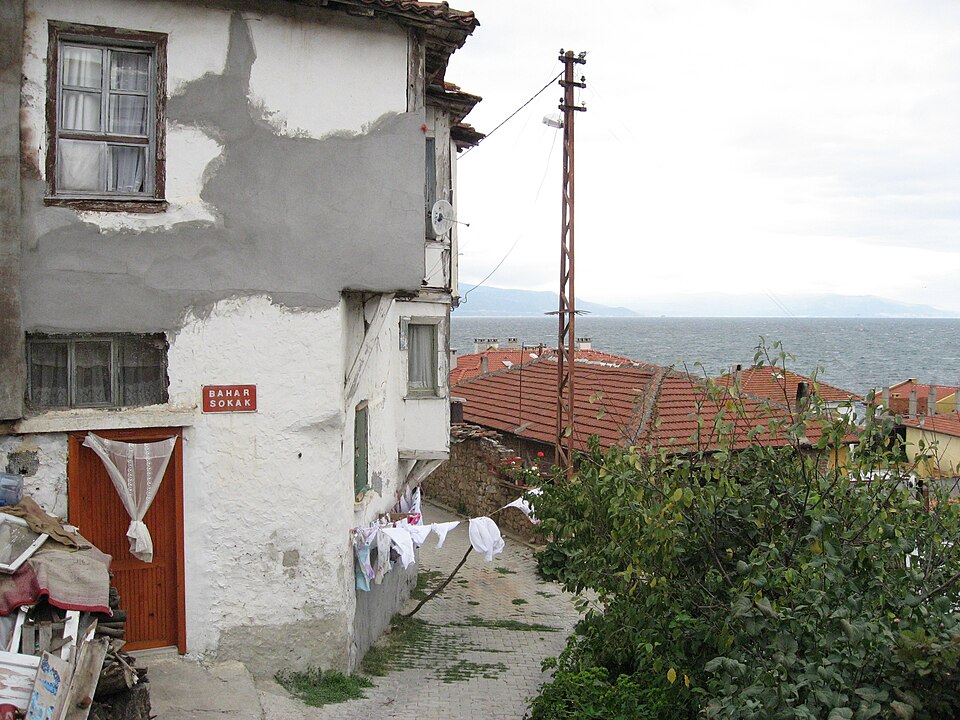 Bursa — local market for B2B and wholesale portals