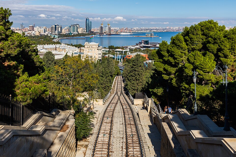 Baku — local market for online stores