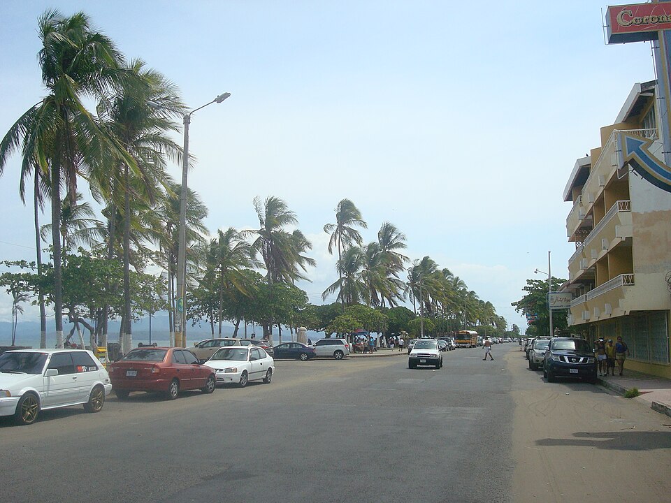 Puntarenas — local market for online stores