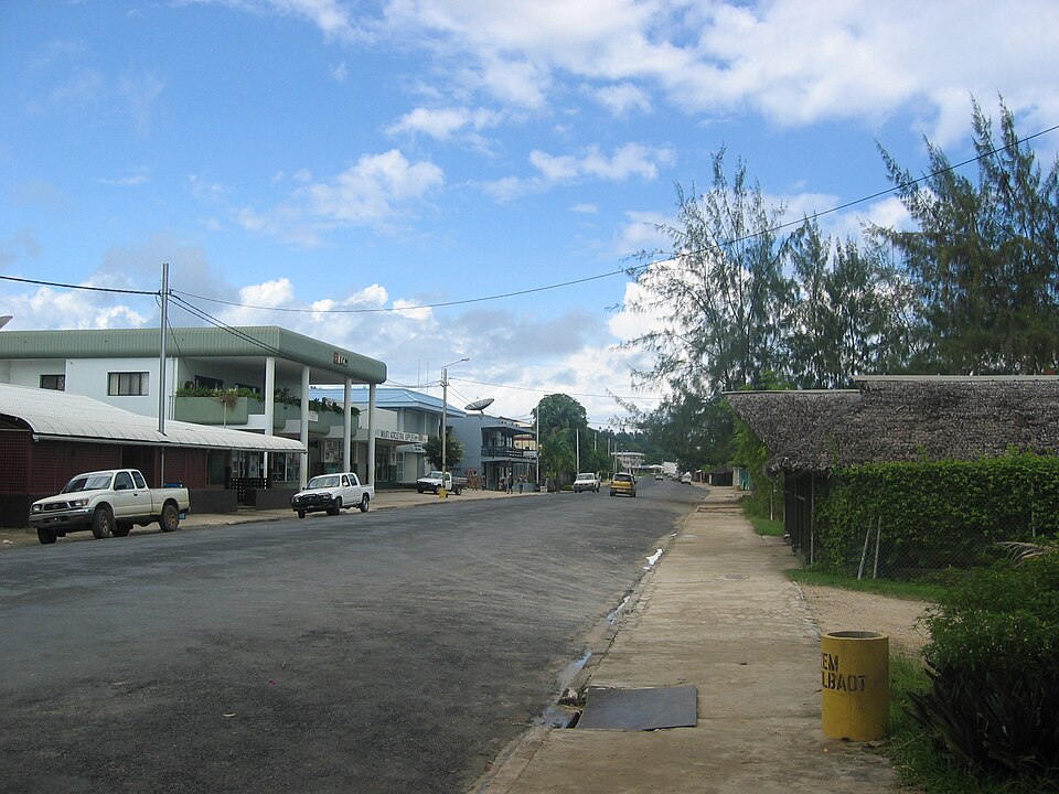 Luganville — local market for B2B and wholesale portals