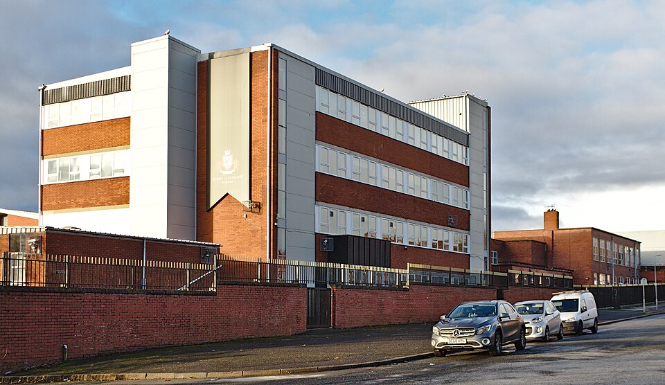 Liverpool — manufacturer and distributor portals for local businesses
