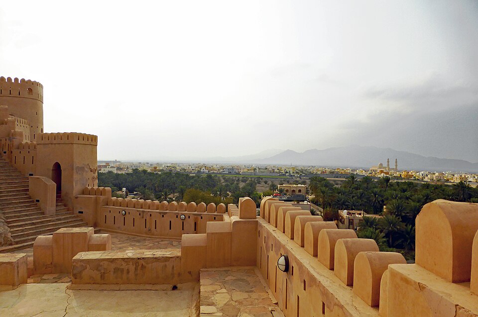 Rustaq — local market for custom e-commerce platforms