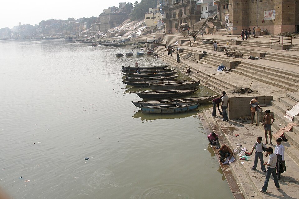 Varanasi — local market for custom e-commerce platforms