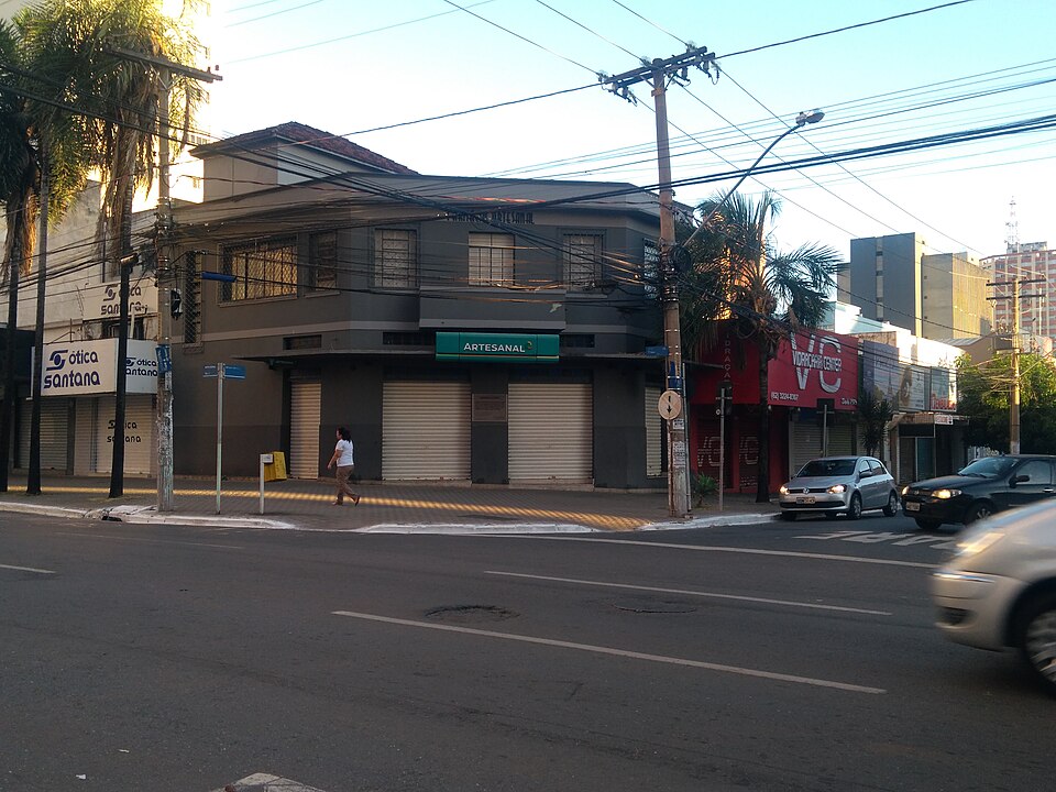 Goiânia — local market for service booking platforms