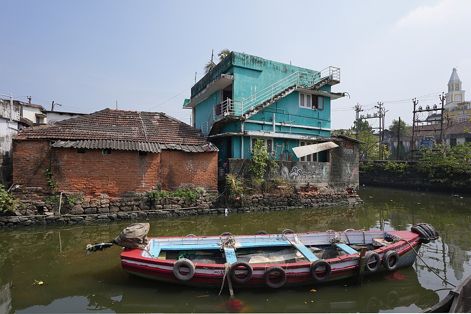Kochi — manufacturer and distributor portals for local businesses