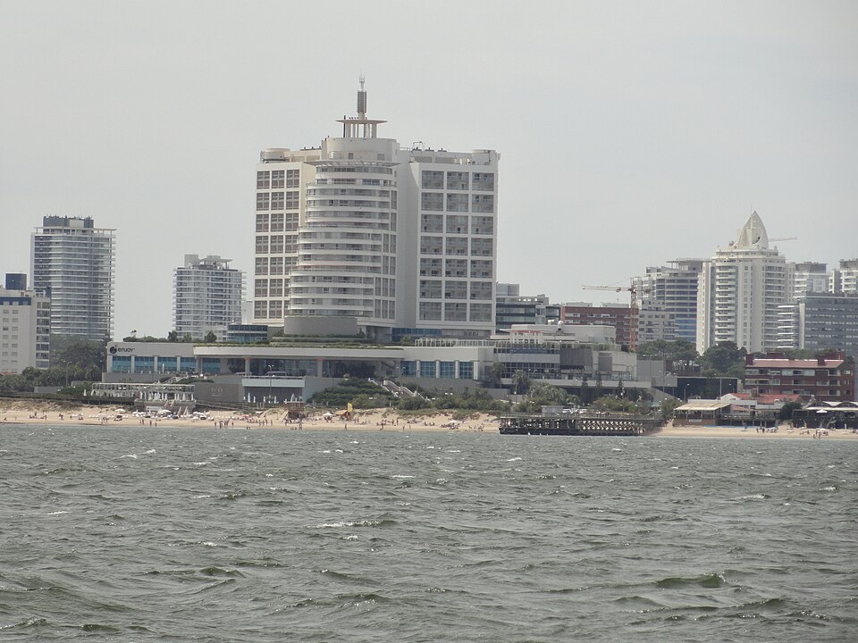 Punta del Este — local market for multi-vendor marketplaces