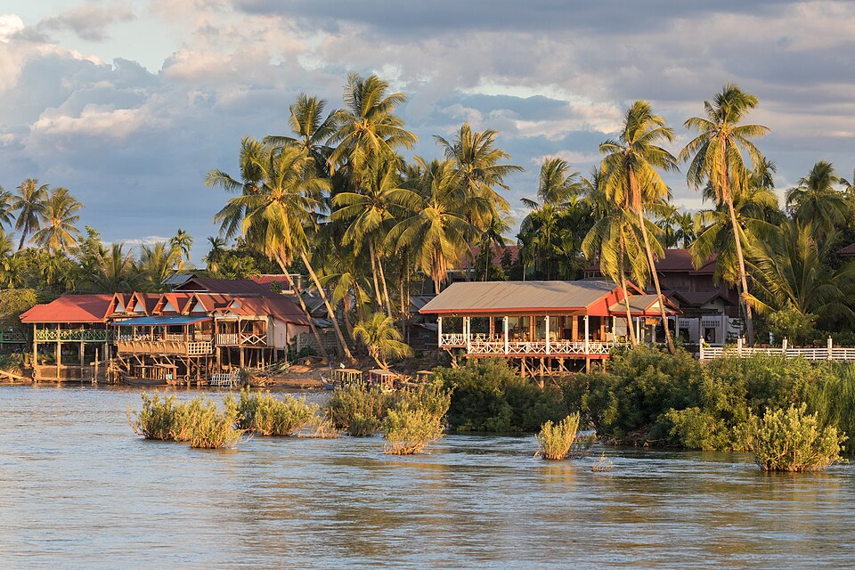 Laos — multi-vendor marketplaces for local businesses