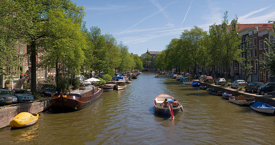 Amsterdam — local market for mobile commerce apps