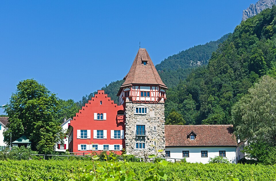 Vaduz — B2B and wholesale portals for local businesses
