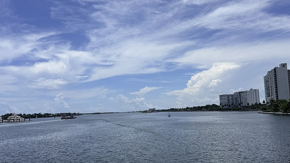 West Palm Beach — international and multi-region stores for local businesses